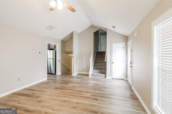 Building Photo - 602 Embassy Walk