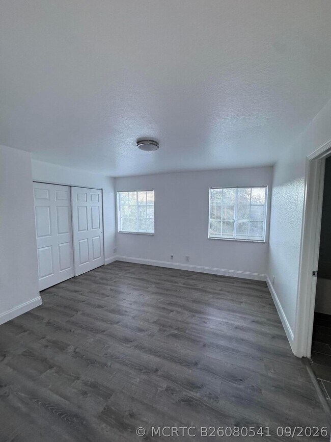 Building Photo - 1193 Colonial Palms Way