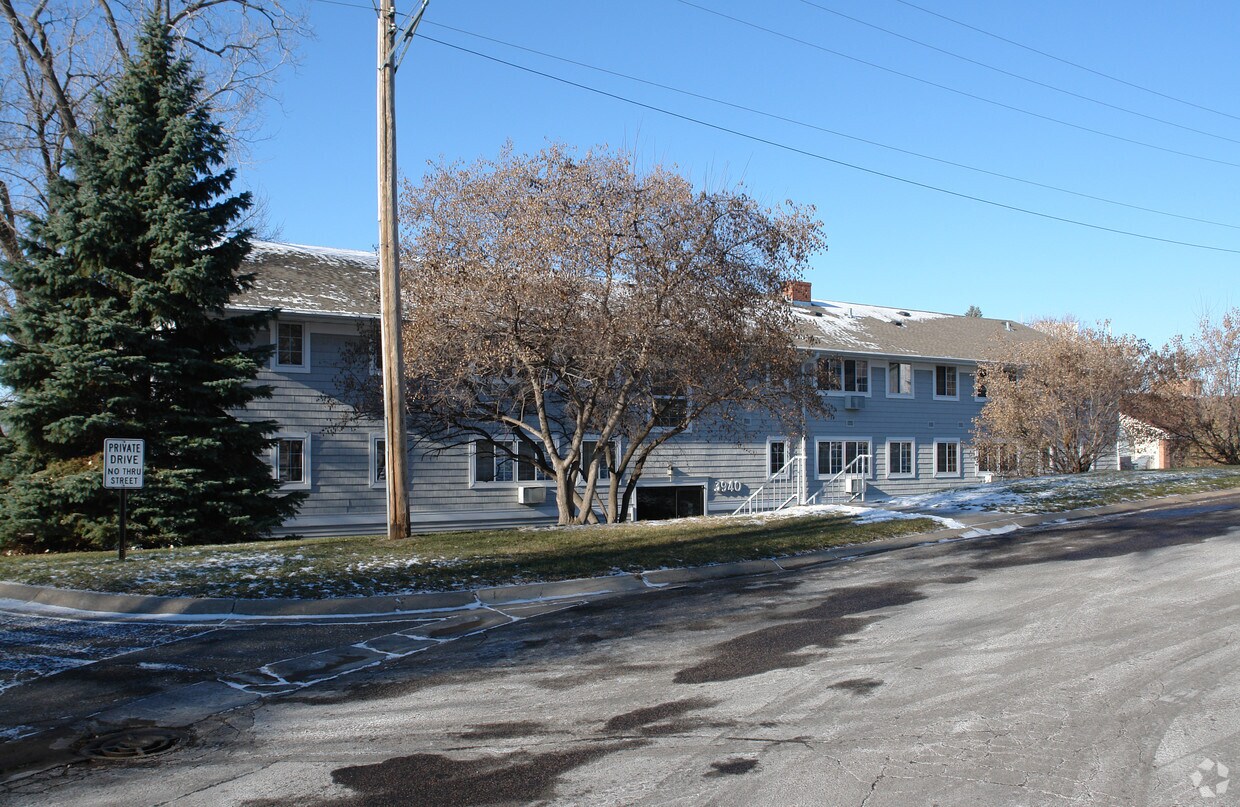 Foto del edificio - 3940 Peters Pl