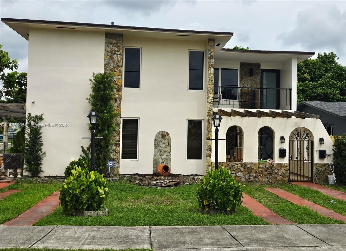 Foto principal - 8891 SW 36th St