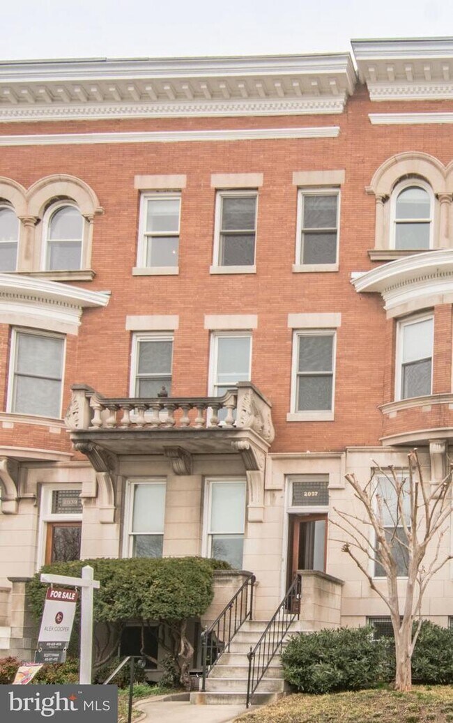 FRONT DOOR--WELCOME HOME!! TO THIS PERFECTLY KEPT, UPDATED HISTORICAL BEAUTY - 2937 N Charles St
