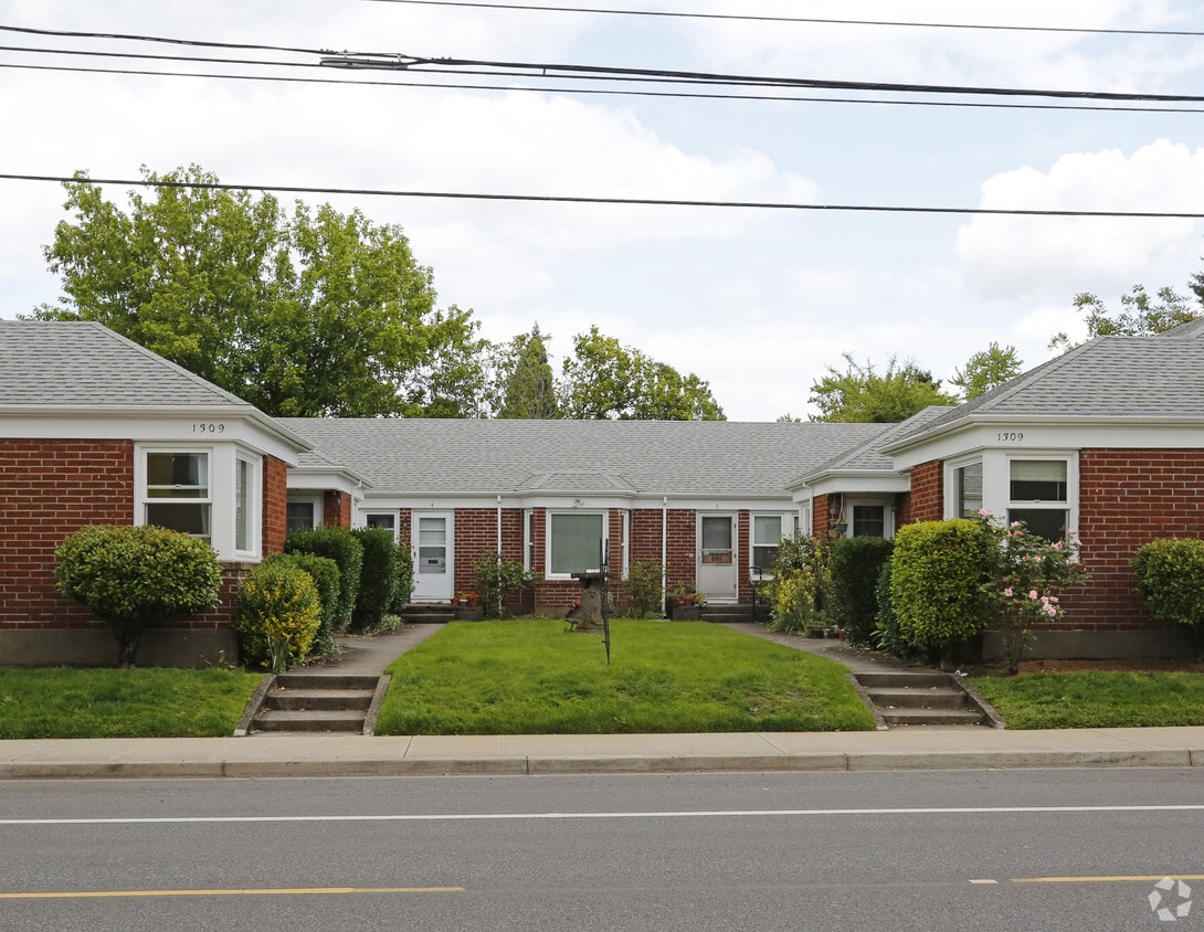 1309 N Killingsworth St, Portland, OR 97217 Apartments in Portland