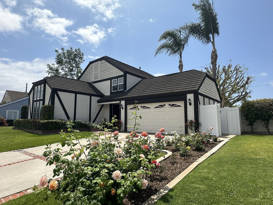 Primary Photo - 2353 Littleton Cir