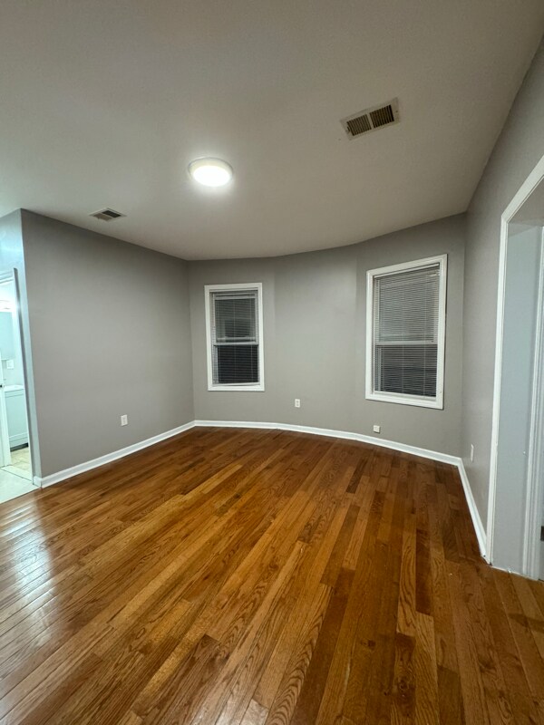 Foto del edificio - 104 S 12th St