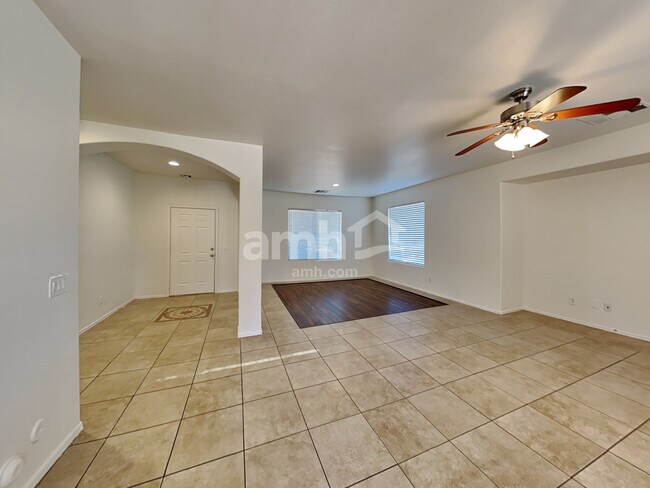 Building Photo - 3655 E Calistoga Dr