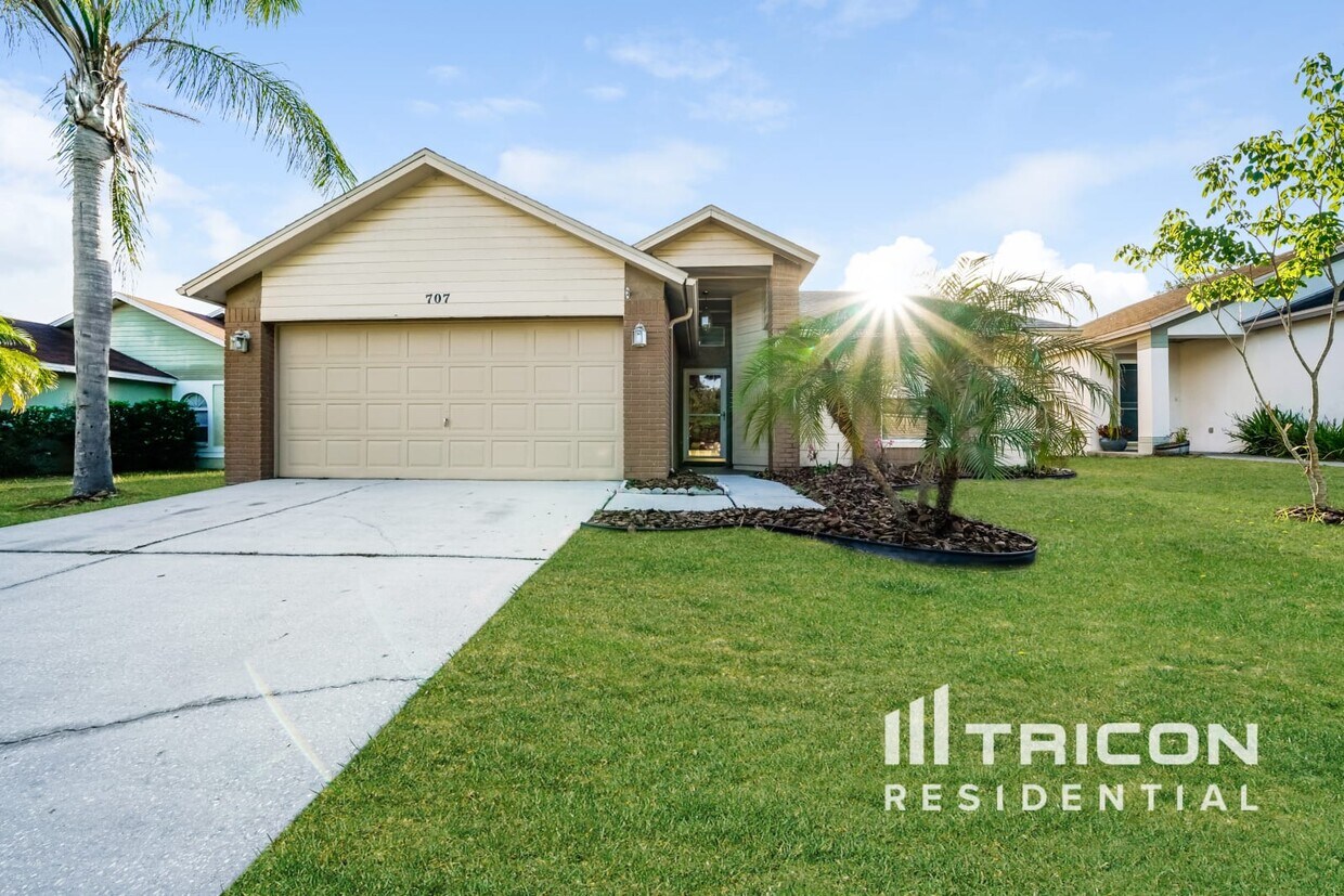 Foto principal - 707 Sand Ridge Dr