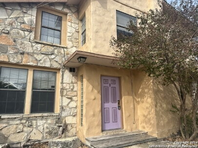 Primary Photo - Charming 2-bedroom, 1-bath home available ...