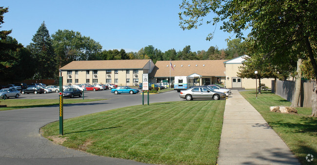 Pitcher Hill Apartments - Apartments in North Syracuse, NY | Apartments.com