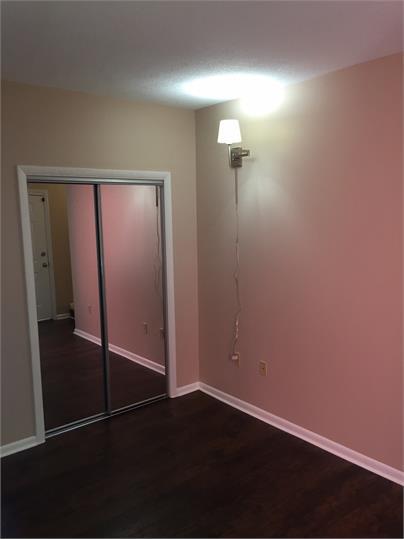 Building Photo - 614 Armandale St