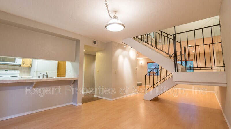 Foto principal - 11923 Royal Rd