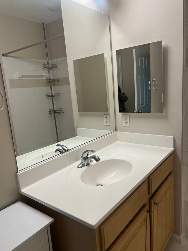 Foto del edificio - Crystal City 1 bedroom 1 bath condo