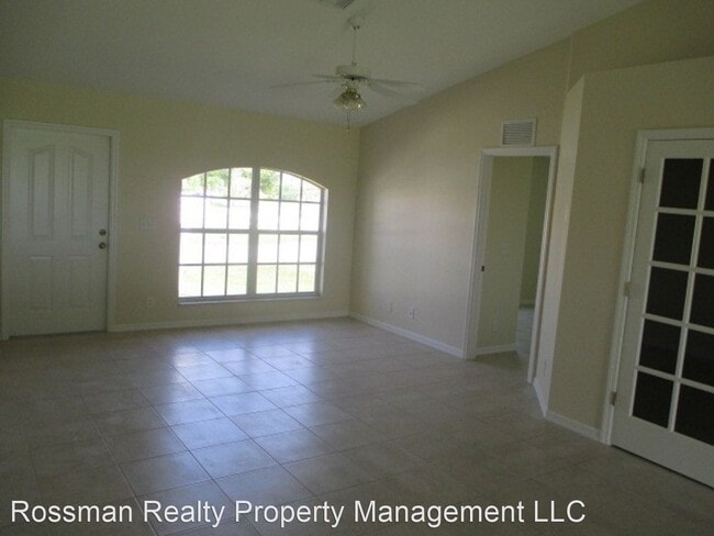 Foto del edificio - 3 br, 2 bath House - 4223 SW 21st Place