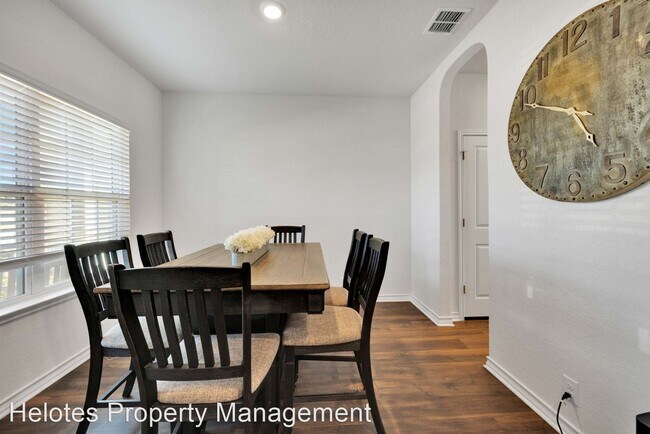 Foto del edificio - 5 br, 3.5 bath House - 10111 Moon Shine