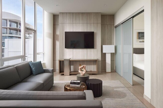 Foto del edificio - 100 Fairview Ave N