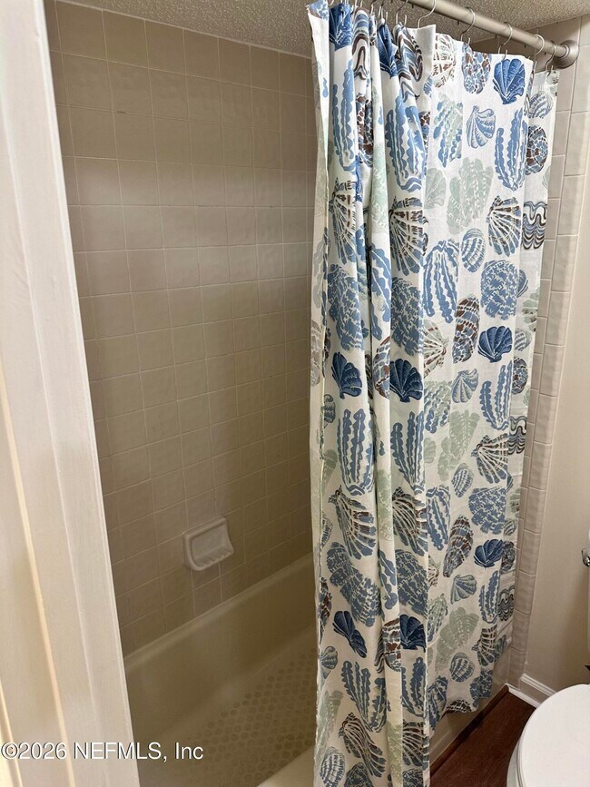 Foto del edificio - 3616 Magnolia Point Blvd