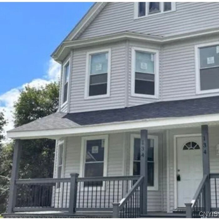 Primary Photo - 134 Richardson Ave