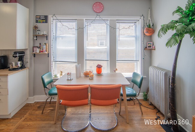 Foto del edificio - 4543 N Albany Ave