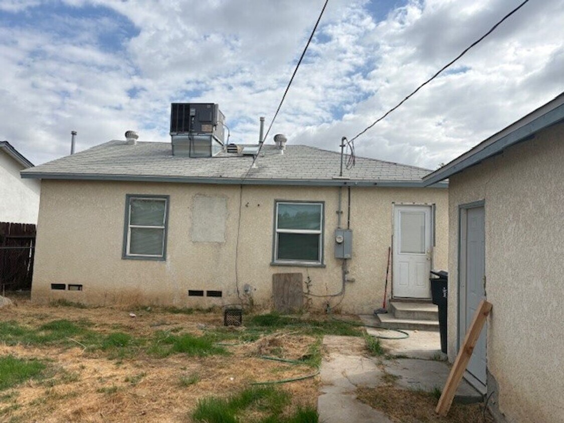Foto del edificio - 2 Bedroom/1 Bath Home - $1395 Per Month!
