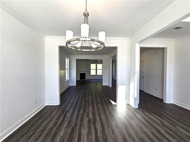 Building Photo - 7313 Yewtree Dr