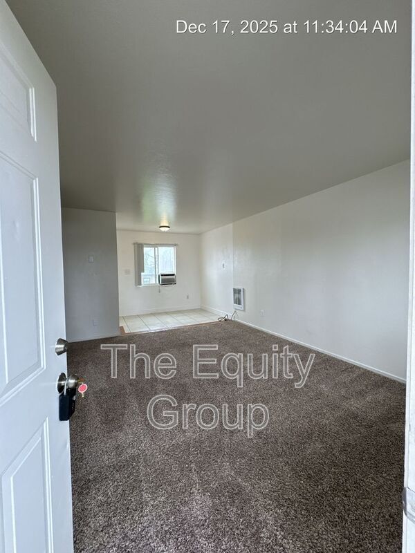 Building Photo - 311 E Elm St