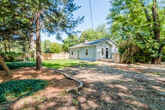 Building Photo - 2317 Kanza Pl