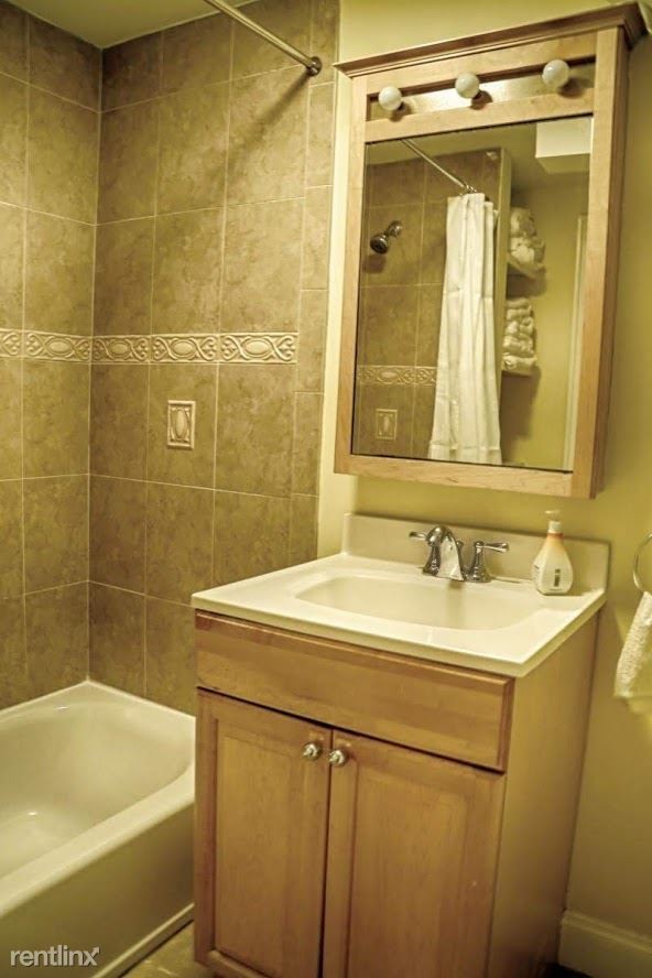 Foto del edificio - 2 br, 1 bath House - 16 Cross St E