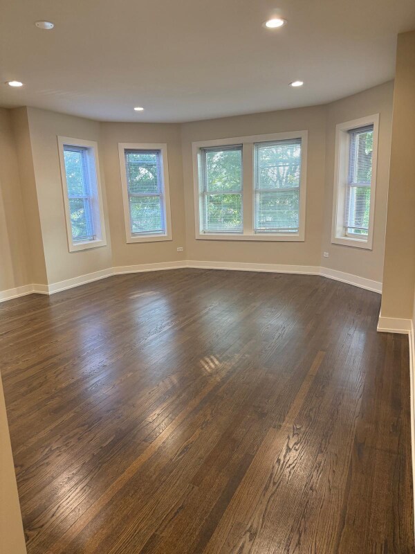 Foto del edificio - 6147 N Claremont Ave
