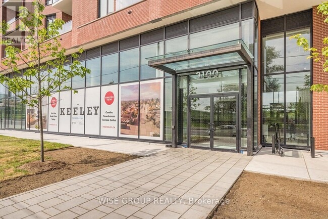 Building Photo - 3100 Keele St