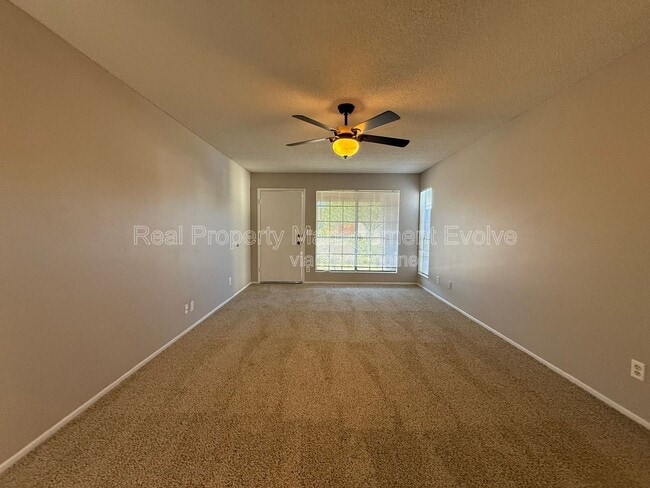 Foto del edificio - 20831 N 16th Ave