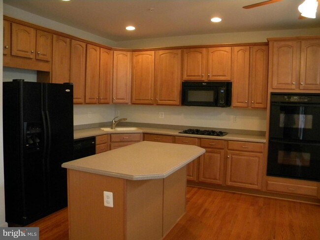 Building Photo - 13007 Blacksmith Dr