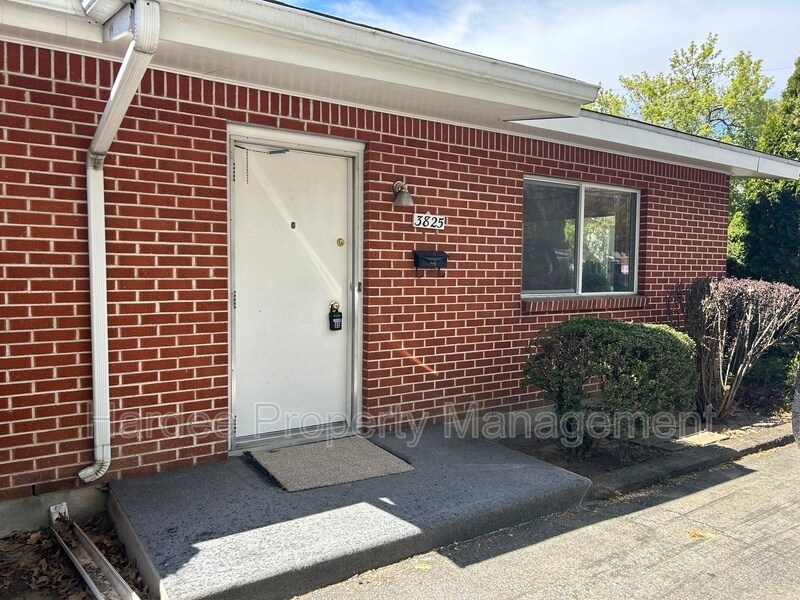 Primary Photo - 3825 W Kootenai St