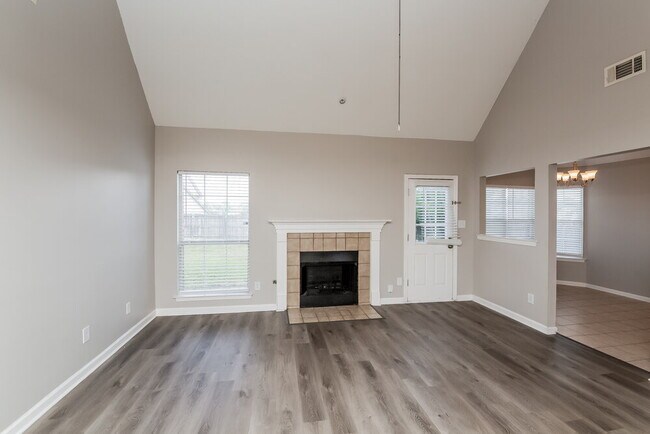 Foto del edificio - 4790 Harvest Park Dr