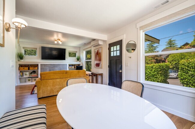 Foto del edificio - 8515 29th Ave NW