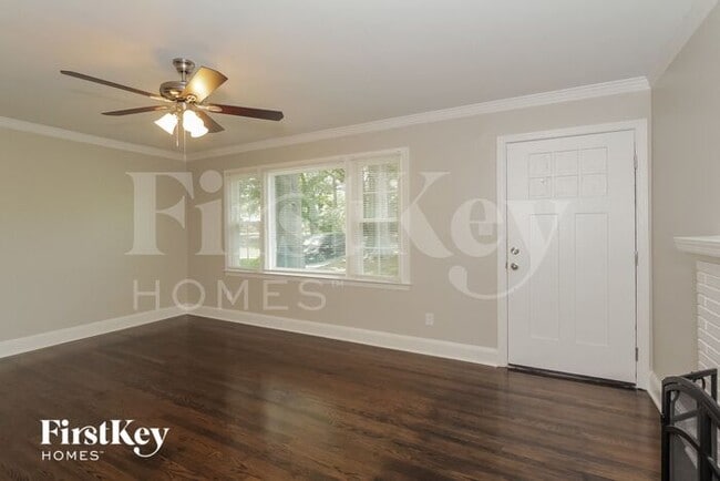 Building Photo - 5412 Hilltop Cir
