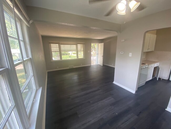 Building Photo - Recently Renovated Two Bedroom Coming Avai...