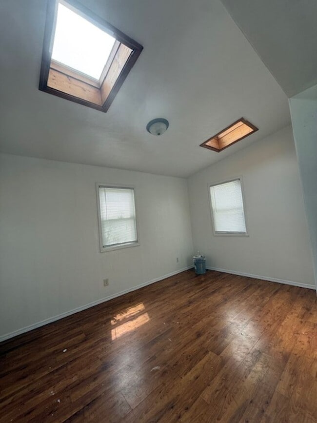 Building Photo - 3 Bedroom / 2 Bathroom House in Peoria