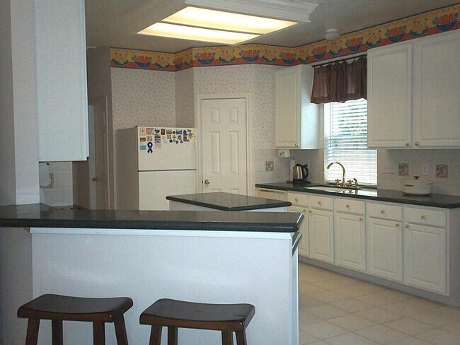 Building Photo - 302 Indian Summer Dr