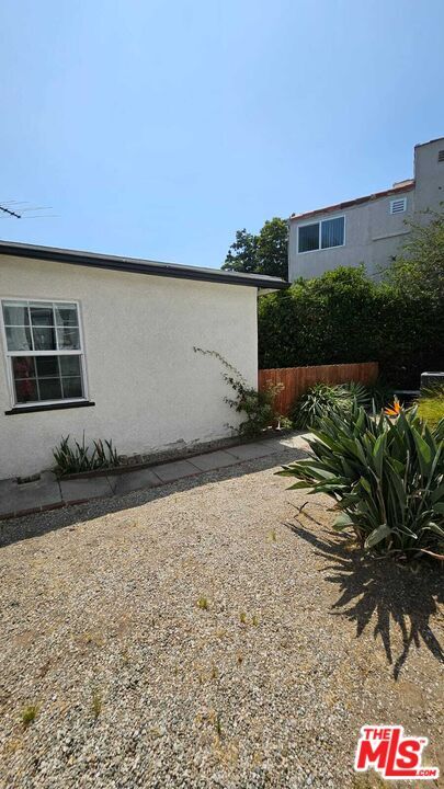 Foto del edificio - 2615 Edgehill Dr