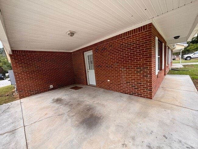 Building Photo - 2 Green Acre Rd NE