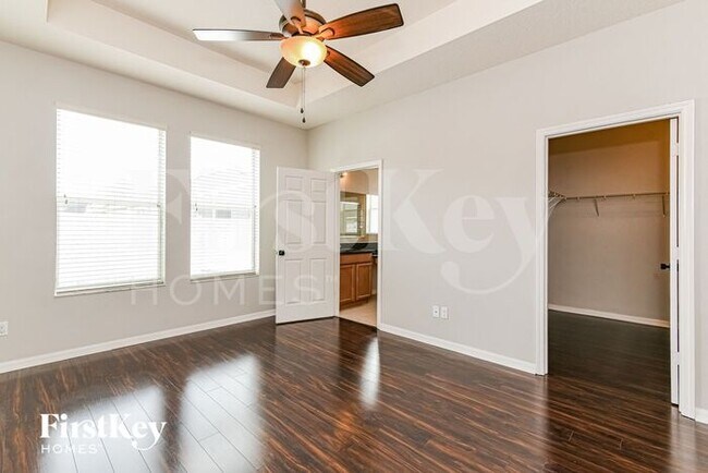 Foto del edificio - 2716 Barclay Ln