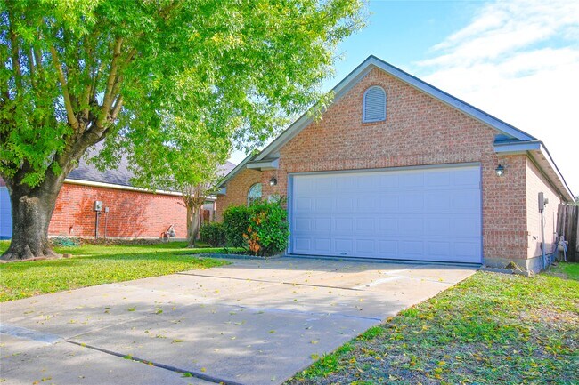 Building Photo - 12615 Orchard Summit Dr