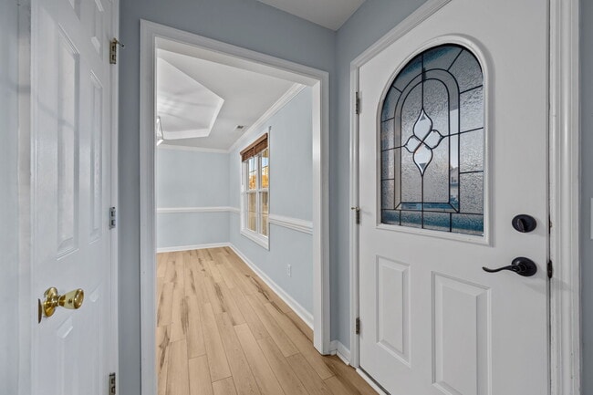 Foto del edificio - 200 Bridlewood Dr