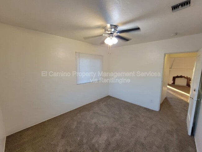 Foto del edificio - 5756 Pickering Ave