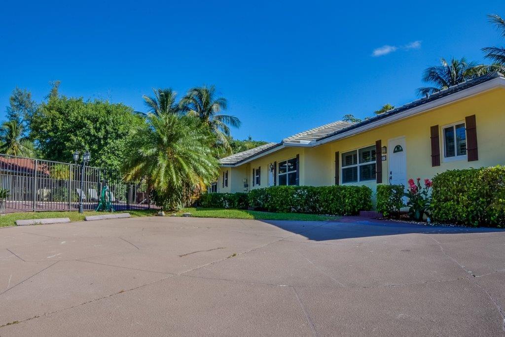 FRONT VIEW - 1123 Highland Beach Dr