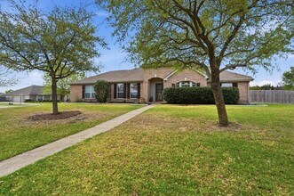 Building Photo - 114 Clydesdale Dr