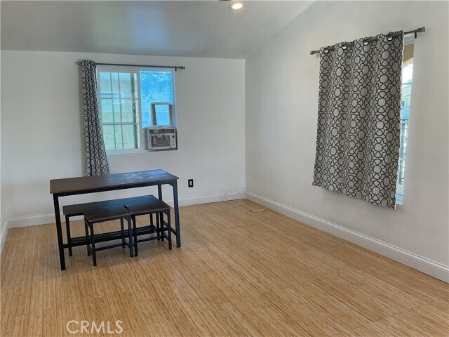 Foto del edificio - 1415 W 223rd St