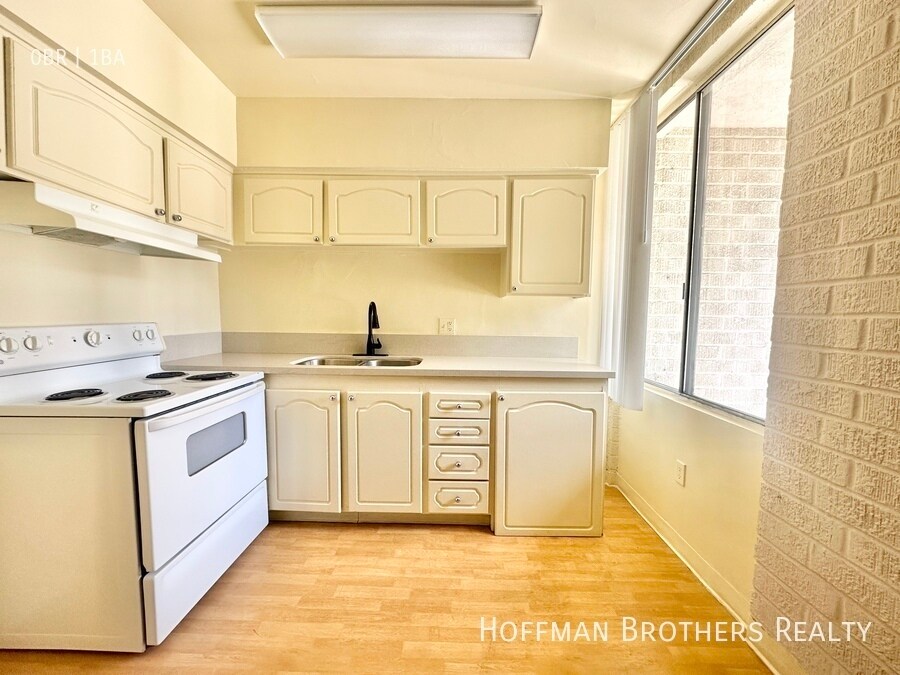 Building Photo - 505 La Fayette Park Pl