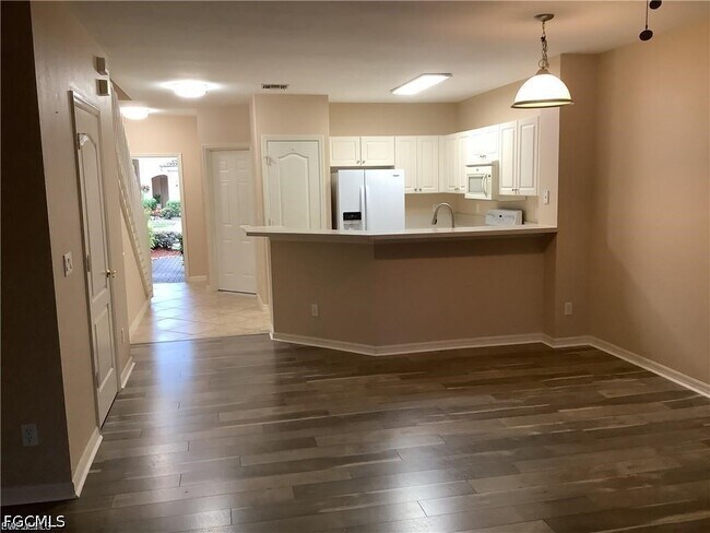 Foto del edificio - 8649 Athena Ct