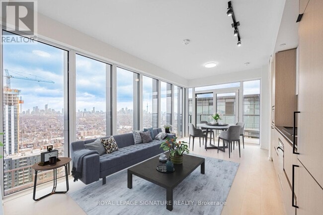 Building Photo - 1285 Dupont St