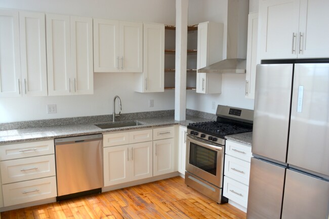 Building Photo - 318 Lafayette St